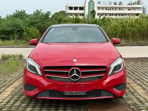 2015 Mercedes-Benz A-Class (Import) A 180