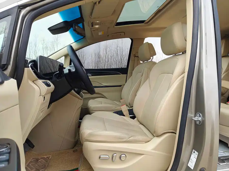 2023 Buick GL8 ES LZUN Zunxiang — 9