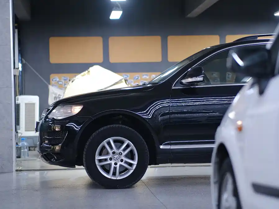 2008 Volkswagen Touareg 3.6L Luxury — 5