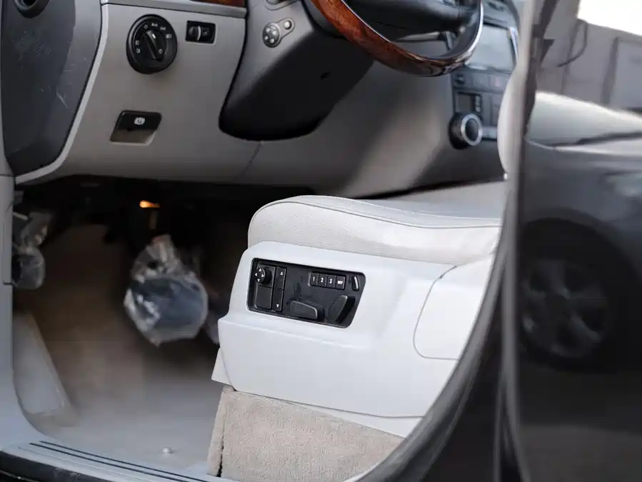 2008 Volkswagen Touareg 3.6L Luxury — 17