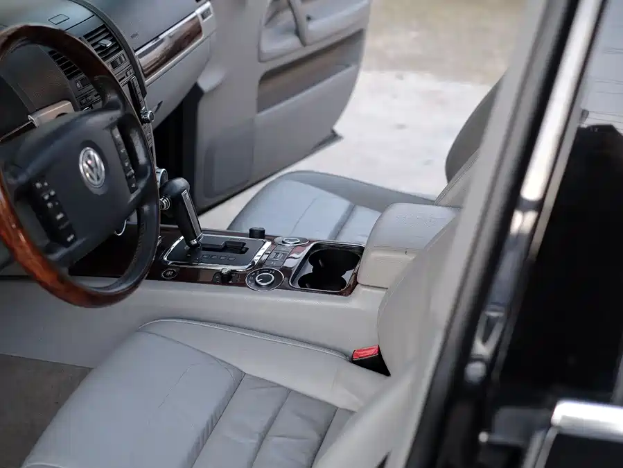 2008 Volkswagen Touareg 3.6L Luxury — 22