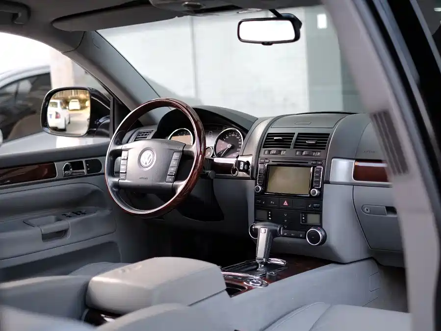 2008 Volkswagen Touareg 3.6L Luxury — 29