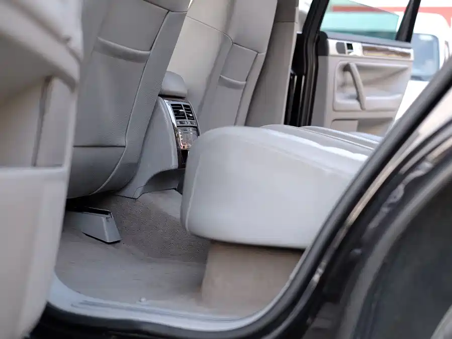 2008 Volkswagen Touareg 3.6L Luxury — 30