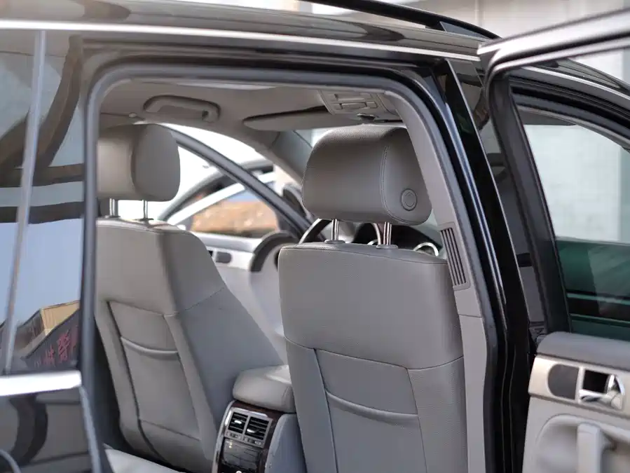 2008 Volkswagen Touareg 3.6L Luxury — 36