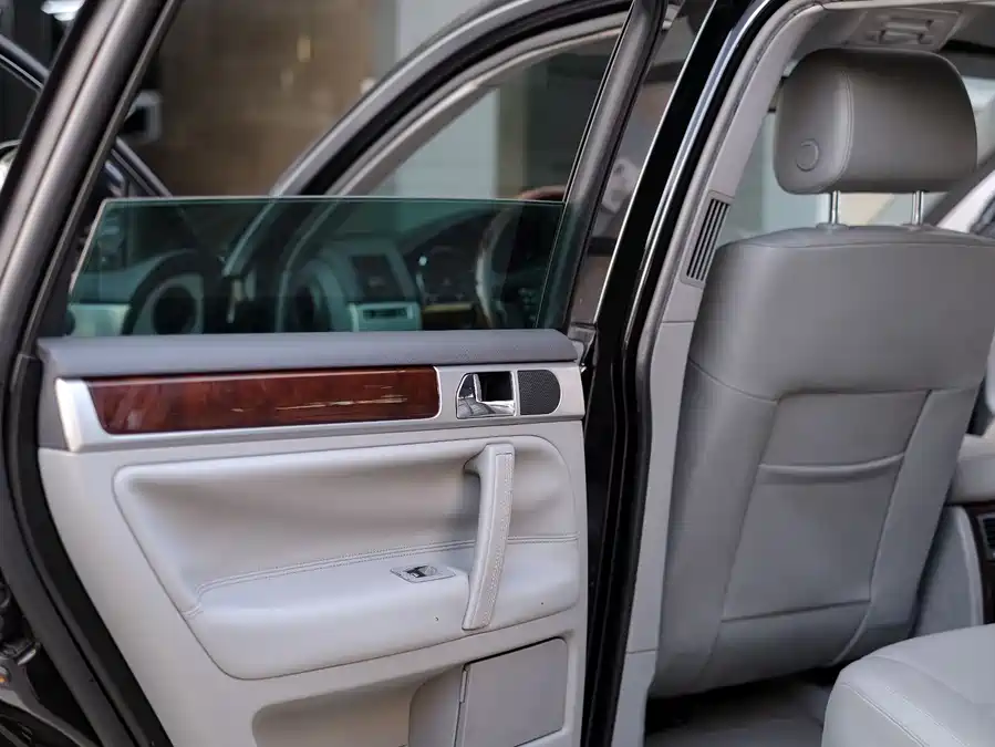 2008 Volkswagen Touareg 3.6L Luxury — 39