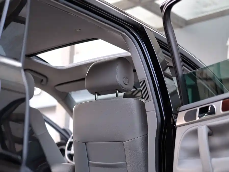 2008 Volkswagen Touareg 3.6L Luxury — 40