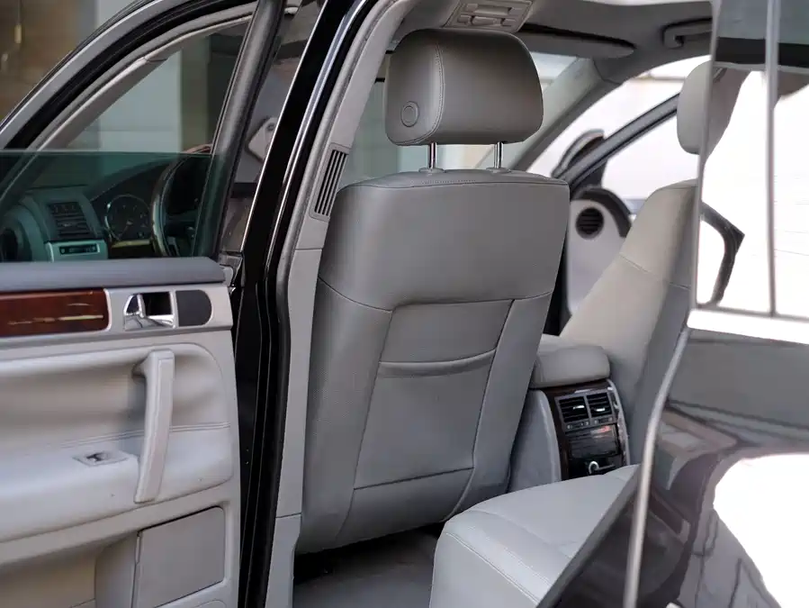 2008 Volkswagen Touareg 3.6L Luxury — 43