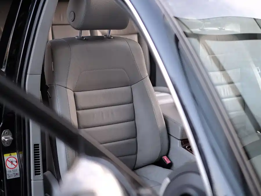 2008 Volkswagen Touareg 3.6L Luxury — 55