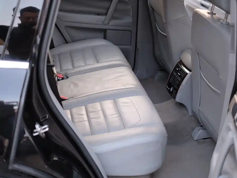 2008 Volkswagen Touareg 3.6L Luxury — 59