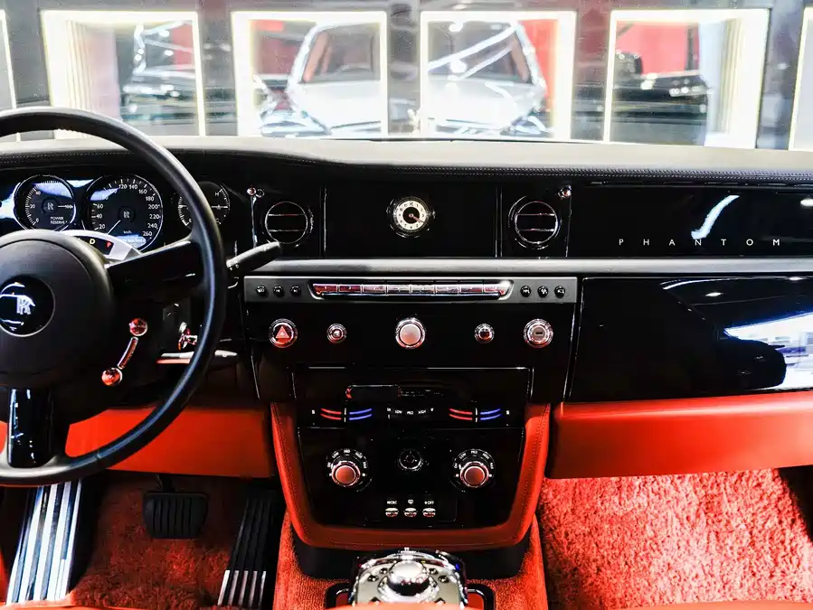 2014 Rolls-Royce Phantom EWB 6.7L — 12