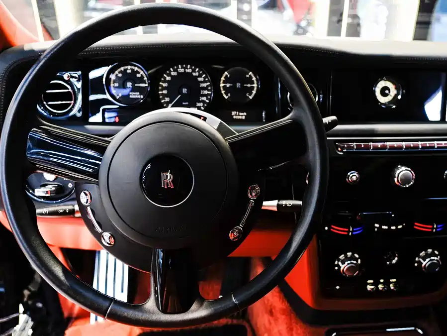 2014 Rolls-Royce Phantom EWB 6.7L — 15