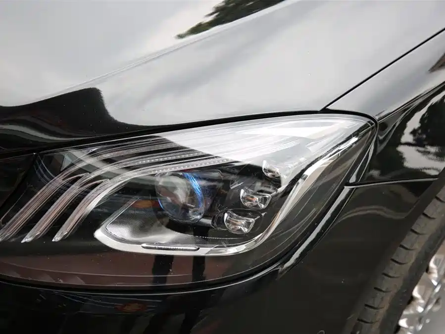 2019 Mercedes-Maybach S 450 4MATIC — 19