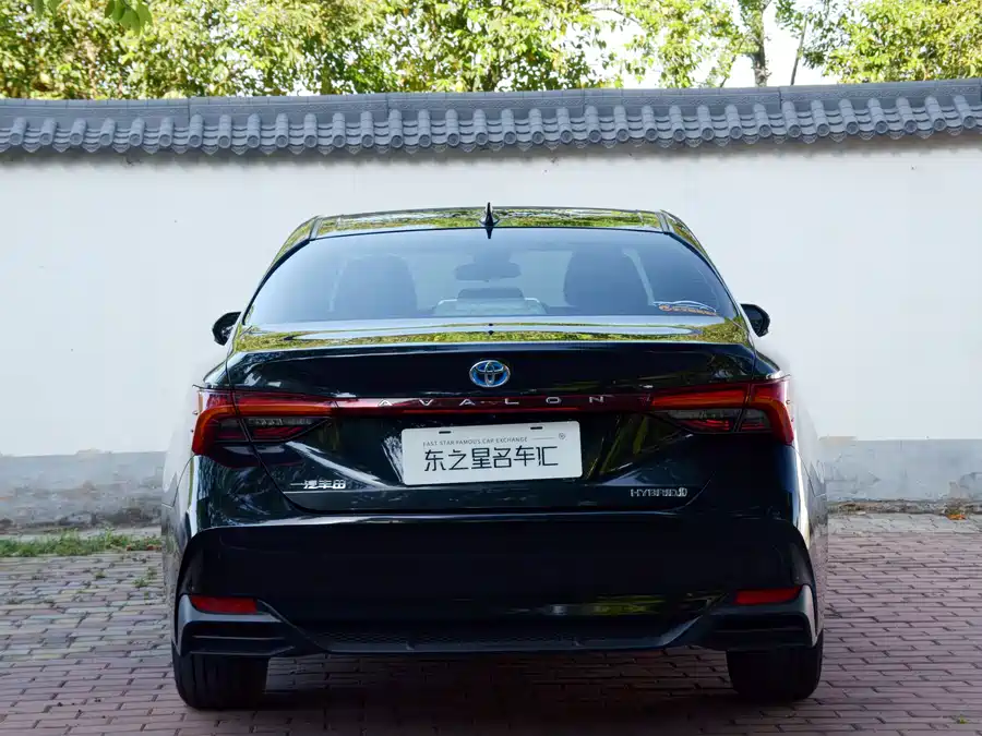 2023 Avalon Hybrid 2.5L Luxury — 3