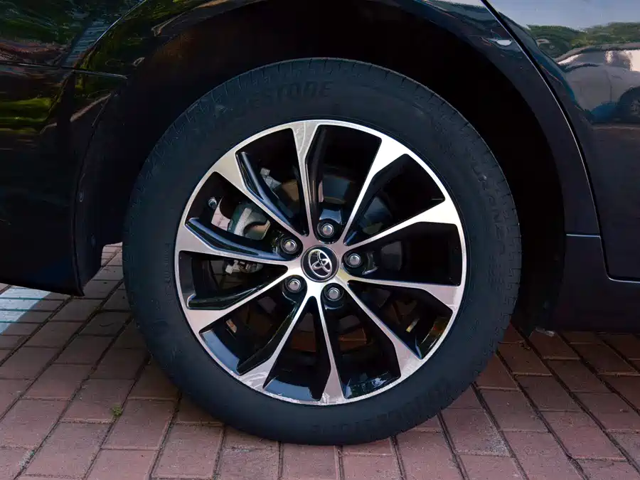 2023 Avalon Hybrid 2.5L Luxury — 4