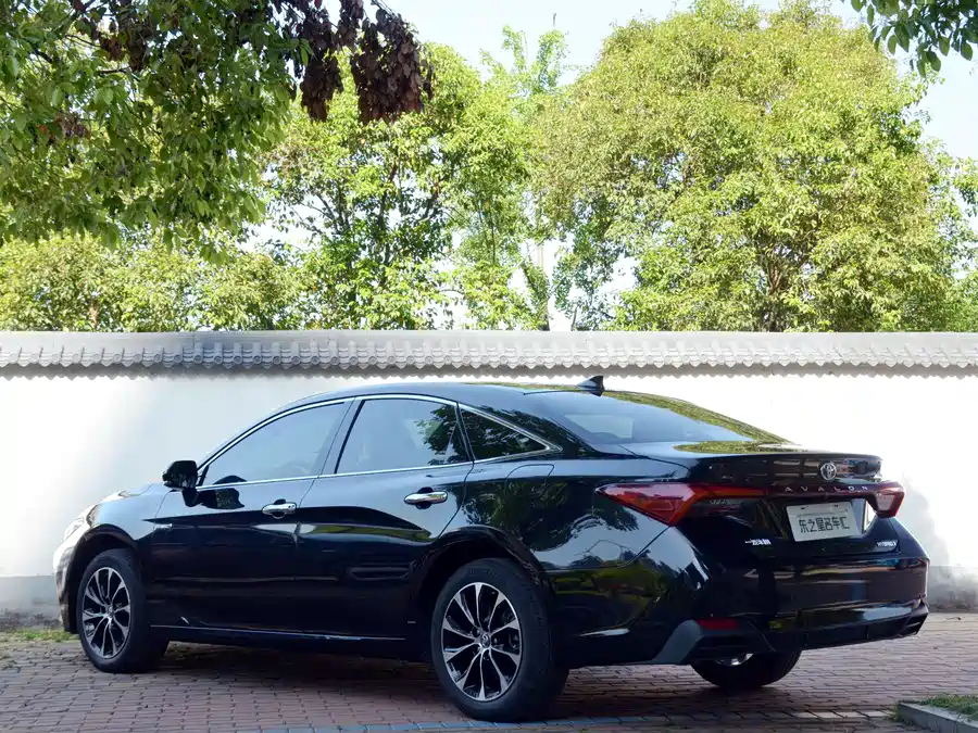 2023 Avalon Hybrid 2.5L Luxury — 8