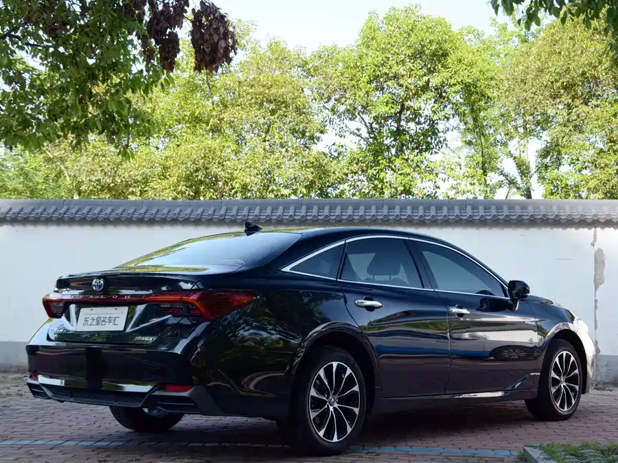 2023 Avalon Hybrid 2.5L Luxury — 12