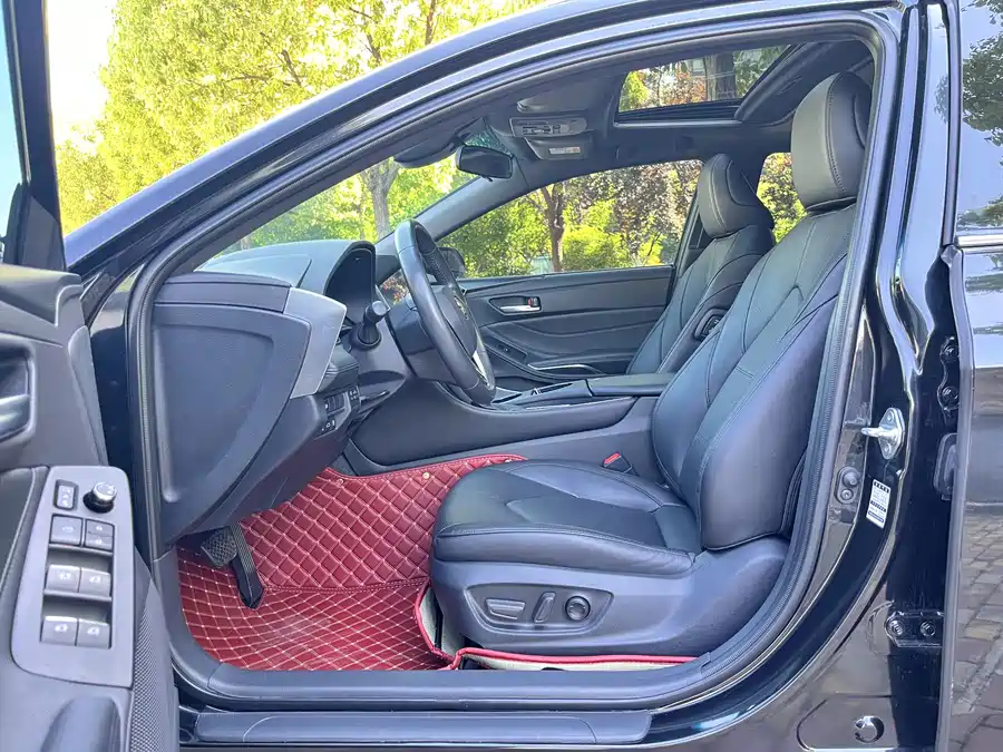2023 Avalon Hybrid 2.5L Luxury — 14