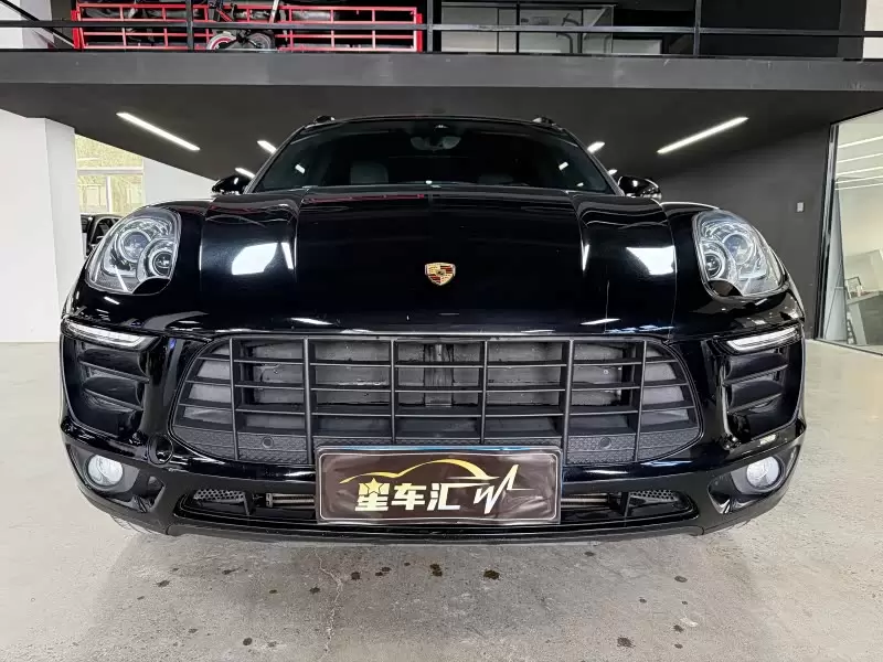 2017 Porsche Macan