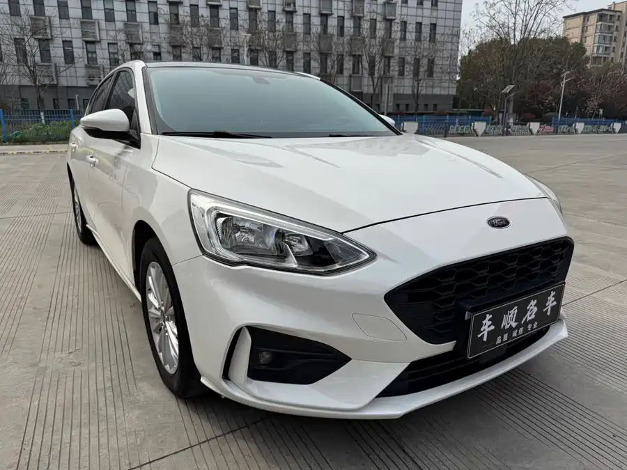 2020 Ford Focus Sedan EcoBoost 180 Auto Fengchao — 2