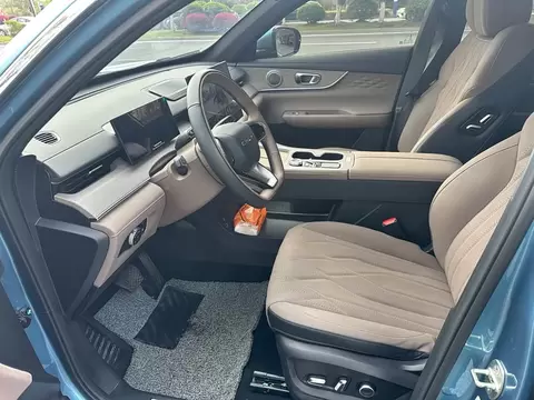 2025 Chery Tiggo 8 Plus C-DM 1.5T 116km Premium 5-Seat — 7