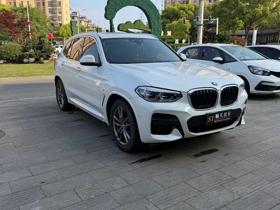 2021 BMW X3 xDrive28i M Sport Package — 2