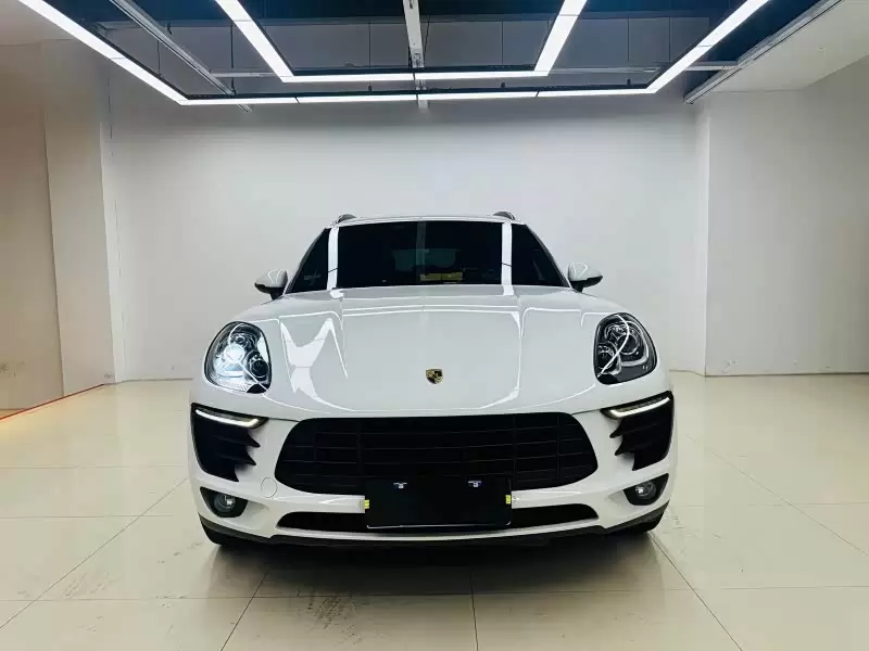 2017 Porsche Macan