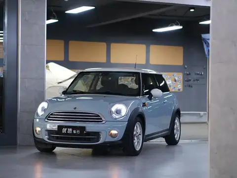 2014 MINI Cooper 1.6L Baker Street