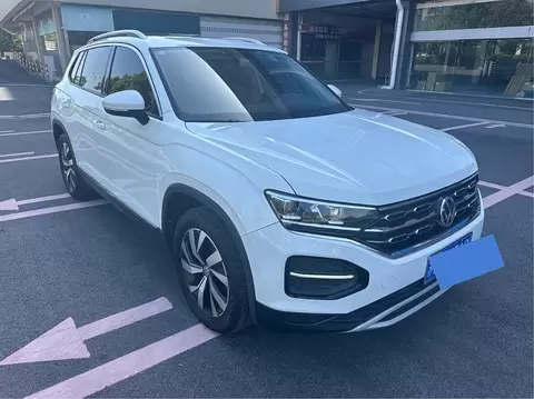 2019 Volkswagen Tayron 330TSI 2WD Luxury — 3