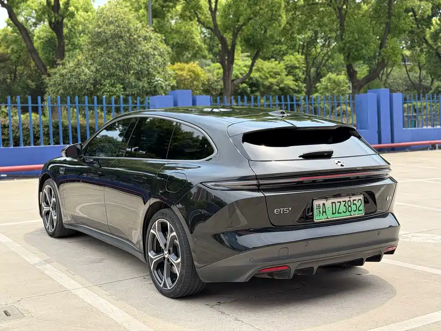 2024 NIO ET5T 75kWh Touring — 13