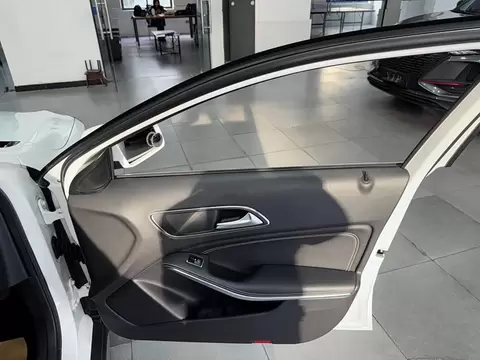 2017 Mercedes-Benz GLA 220 4MATIC Fashion — 15