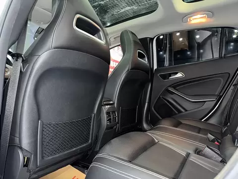 2017 Mercedes-Benz GLA 220 4MATIC Fashion — 16