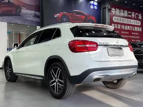 2017 Mercedes-Benz GLA 220 4MATIC Fashion — 22