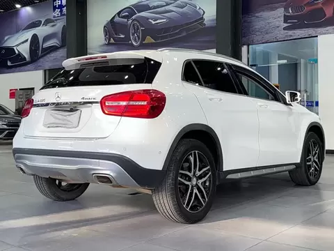 2017 Mercedes-Benz GLA 220 4MATIC Fashion — 23