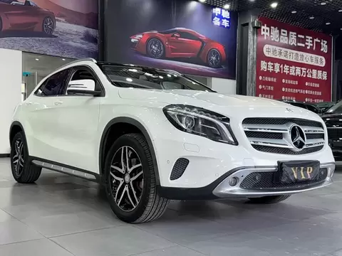 2017 Mercedes-Benz GLA 220 4MATIC Fashion — 24