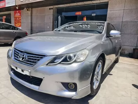 2012 Toyota Reiz