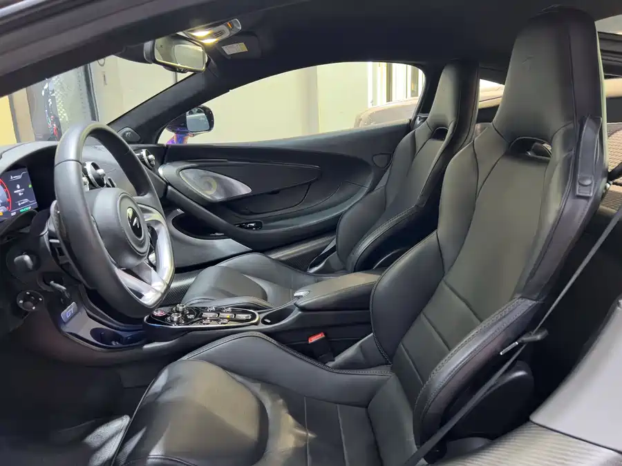 2023 McLaren GT 4.0T Standard — 17