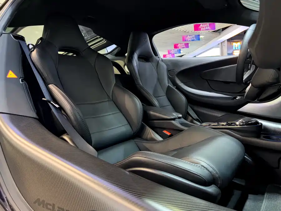 2023 McLaren GT 4.0T Standard — 23