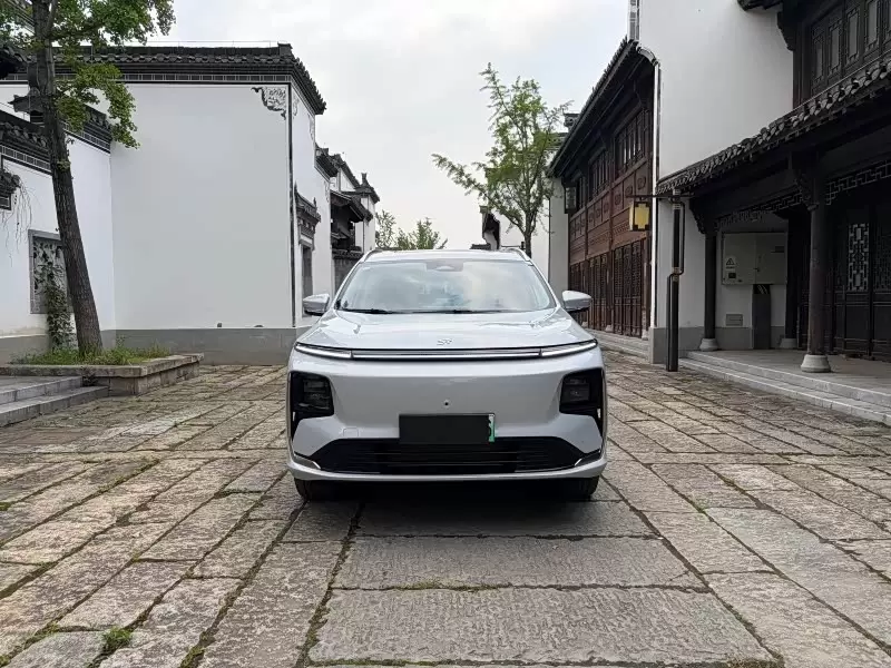 2025 Jetour L9