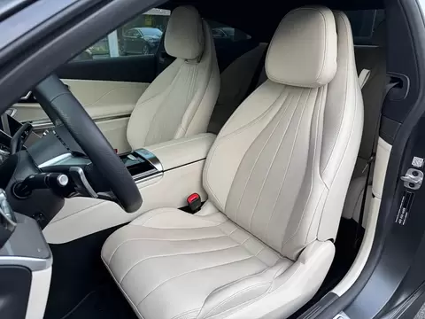 2024 Mercedes-Benz CLE 300 4MATIC Luxury Coupe — 11