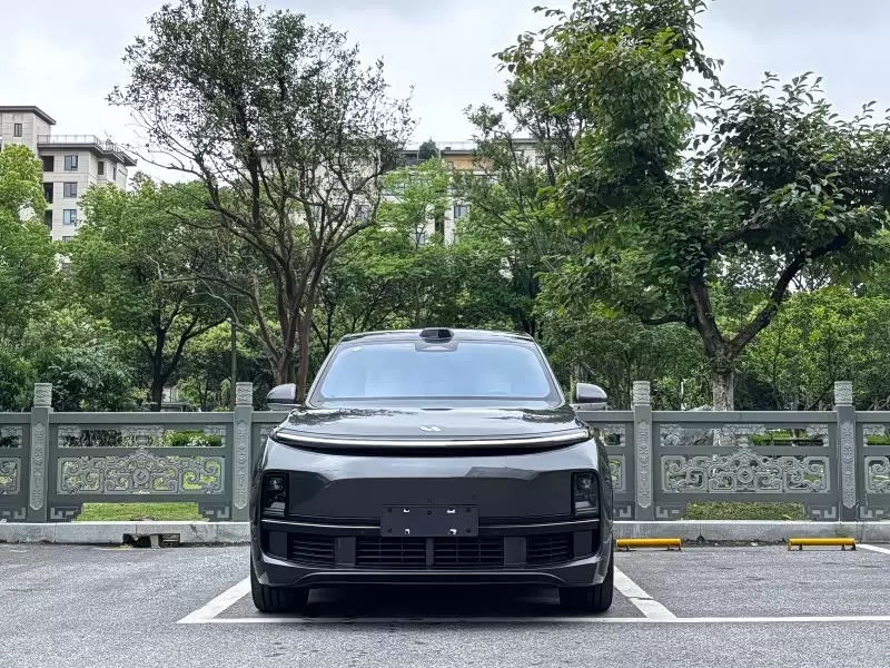 2023 Li Auto L8