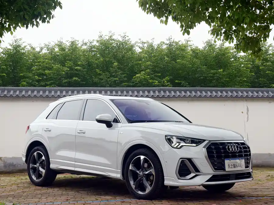 2021 Audi Q3 35 TFSI Fashion Dynamic — 3