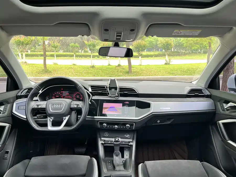 2021 Audi Q3 35 TFSI Fashion Dynamic — 4