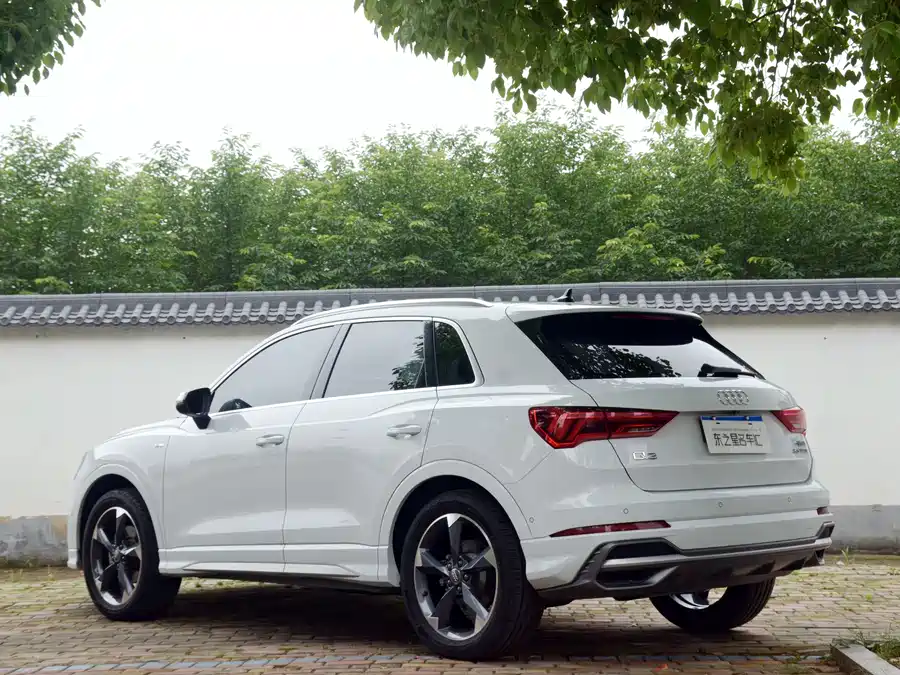 2021 Audi Q3 35 TFSI Fashion Dynamic — 10