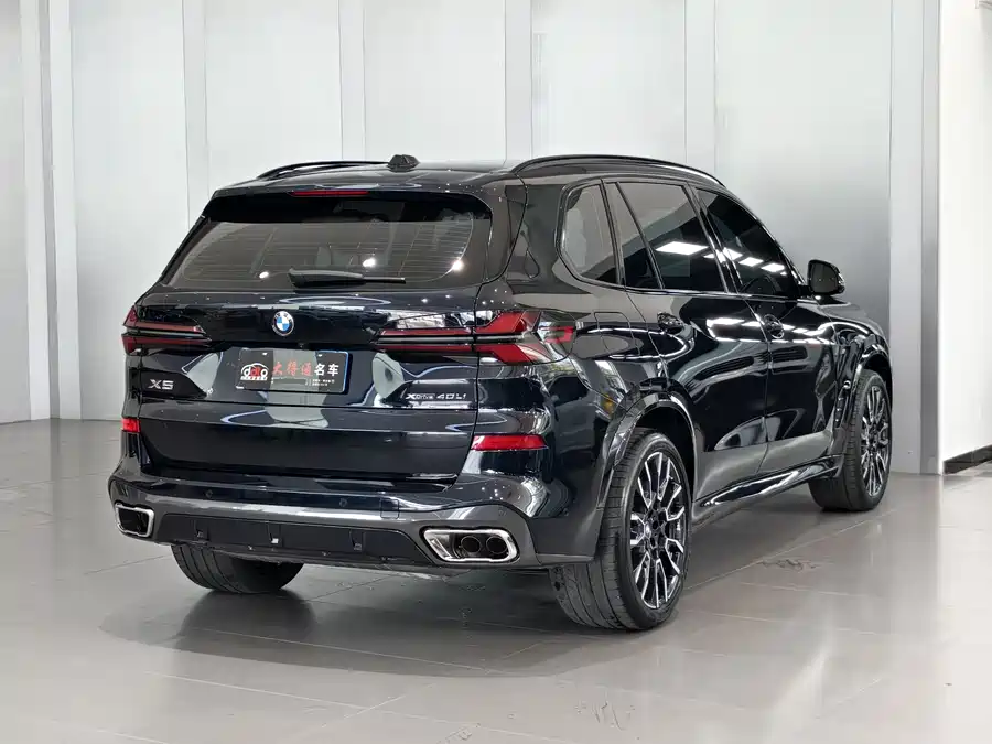 2023 BMW X5 xDrive40Li M Sport — 3