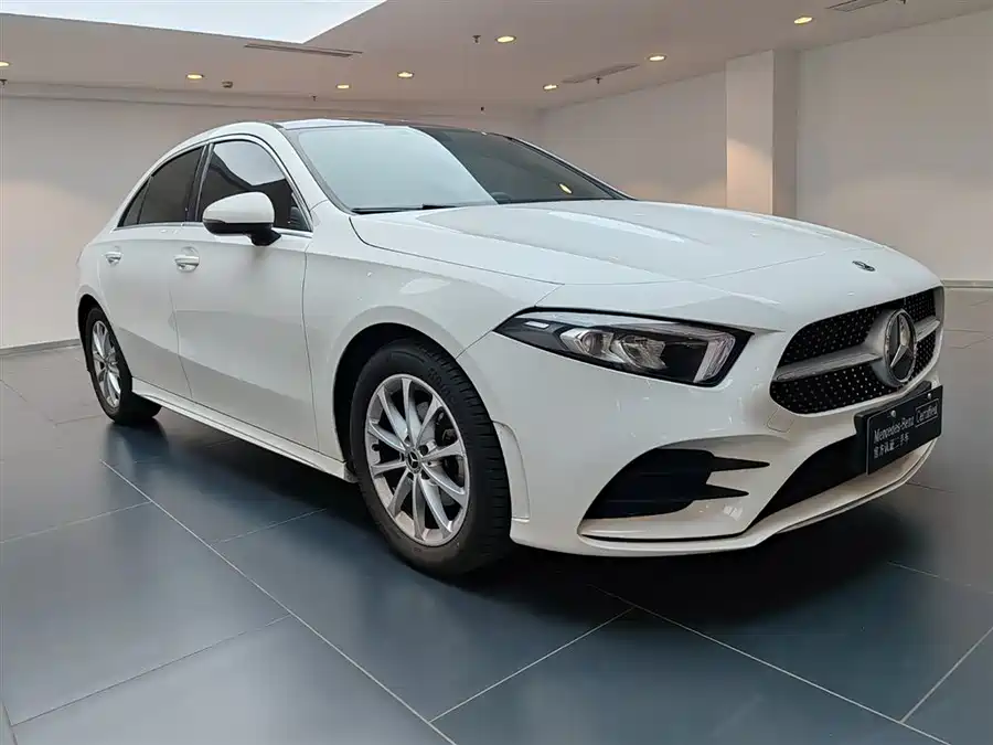 2021 Mercedes-Benz A 180 L Sport — 2