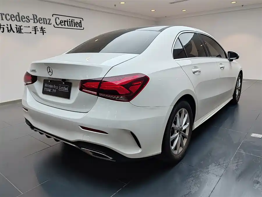 2021 Mercedes-Benz A 180 L Sport — 3