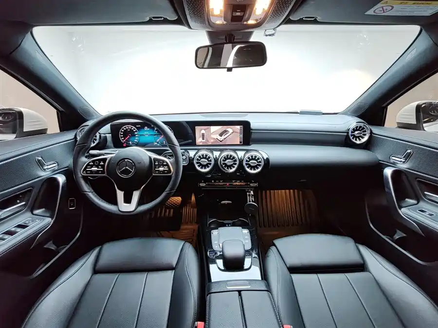 2021 Mercedes-Benz A 180 L Sport — 11