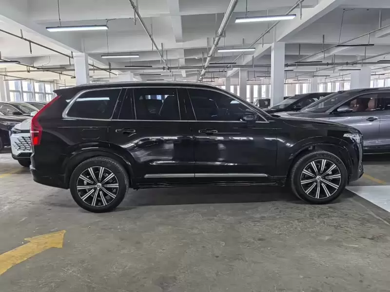2022 Volvo X