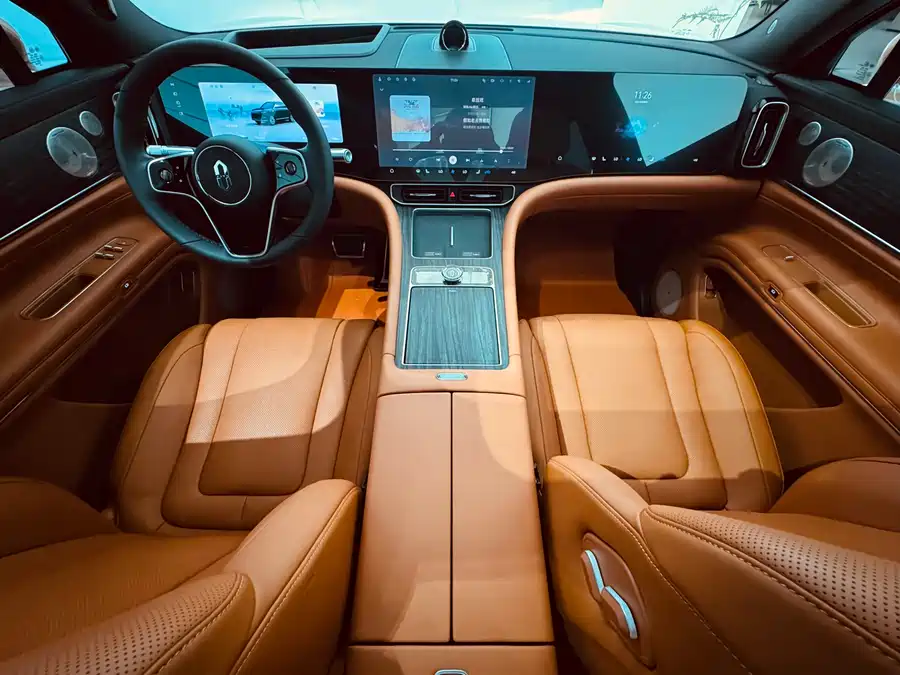 2025 AITO M9 EREV Ultra 52kWh 6-Seat — 7
