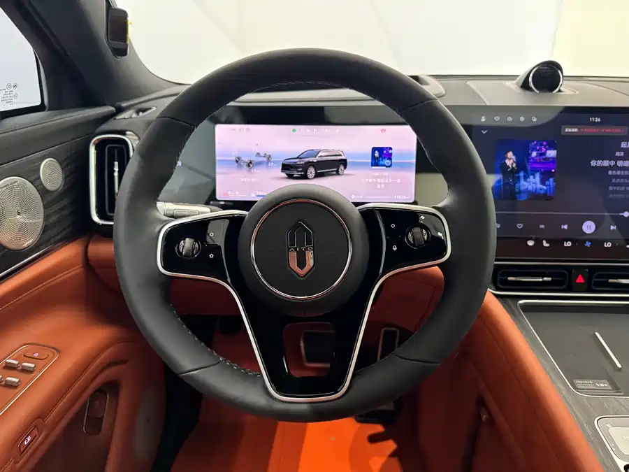 2025 AITO M9 EREV Ultra 52kWh 6-Seat — 10
